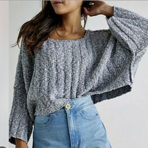 Free People Gray Cropped Slouchy Sweater Oversized Fit. HL334